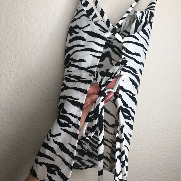 Zebra Print Open Back and Racer Back Tank - Picture 2 of 5